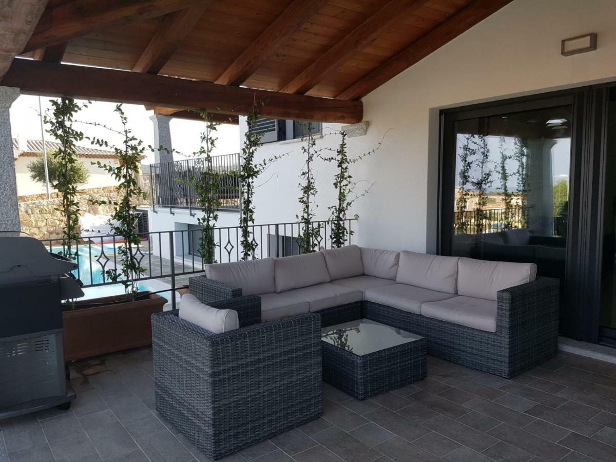 Villa Cavour - Doppelhaushaelfte Budoni Exterior photo